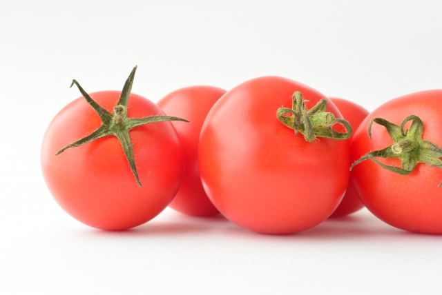 おいしいトマトの見分け方のポイントは3つ！種類や栄養価も確認
